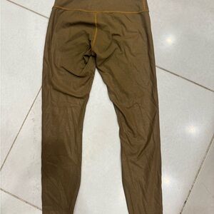 Lululemon Brown Wunder Under high-rise 28”